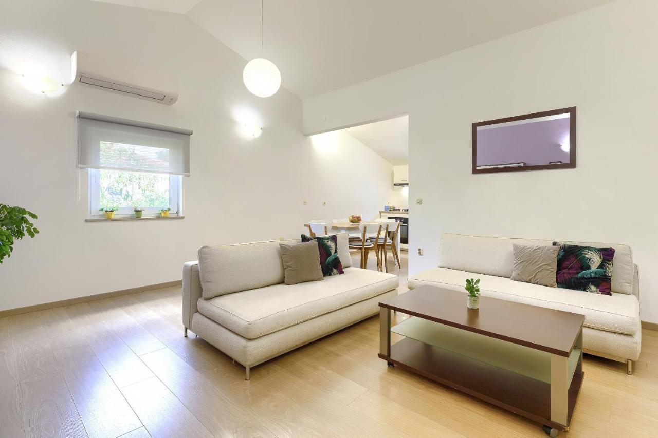 Homestay Pula Exterior photo